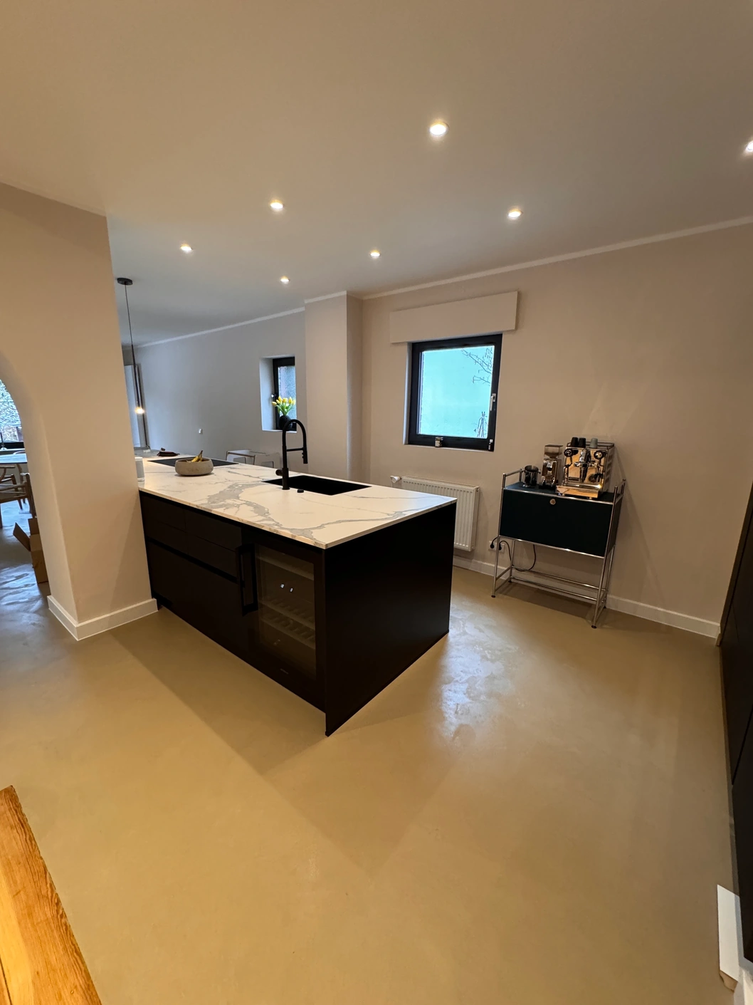 Maler Neuengamme 8 Küche gestrichen & fugenloser Boden – Malerarbeiten Neuengamme