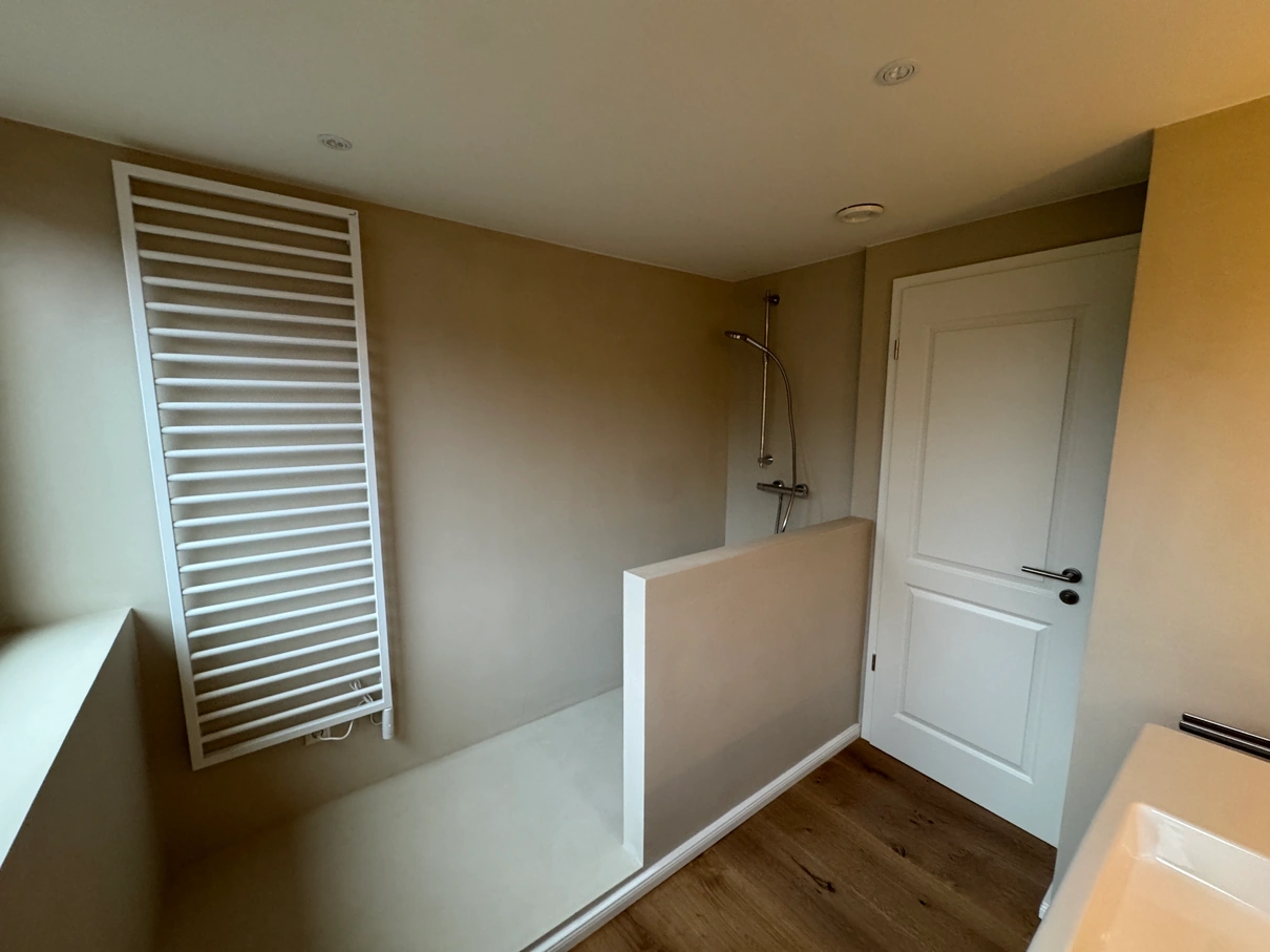 Maler Buxtehude (2) 12 Malerarbeiten Buxtehude Fugenloses Badezimmer