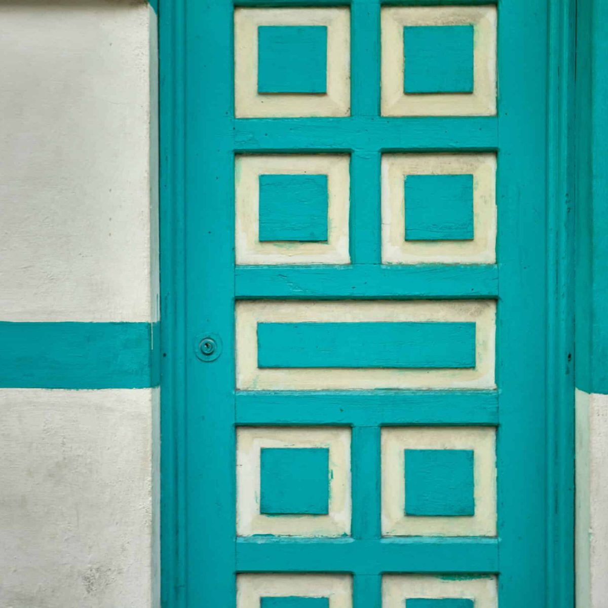 texture-of-a-detail-of-a-white-door-with-blue-deta-2025-10-16-12-33-09-utc